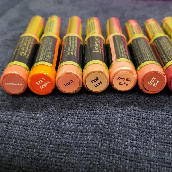 Lip Sense - Picture 2 of 4